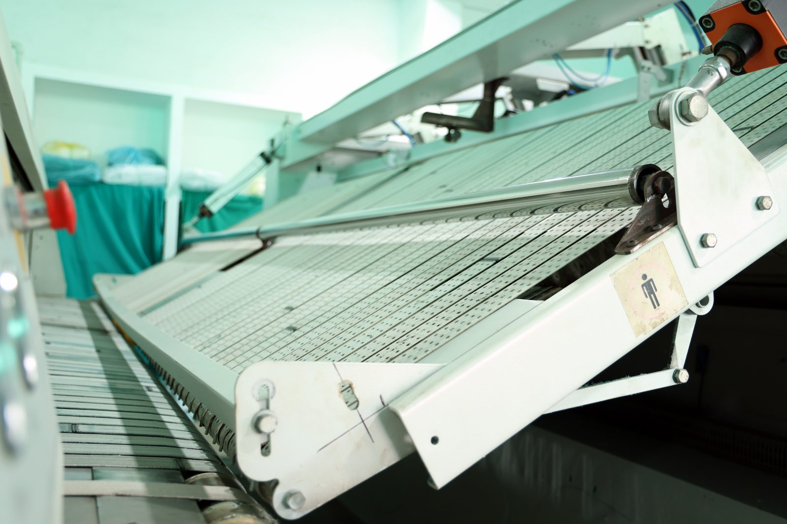 Proceso textil de CCW: ropa institucional lista y controlada